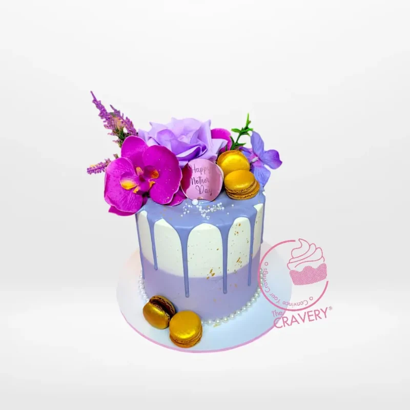 Mother's Day Cake – Elegant cake for Mother's Day celebrations in Solihull. Mother's Day Cake – A beautifully crafted cake with non-edible flowers, perfect for Mother's Day in Solihull.