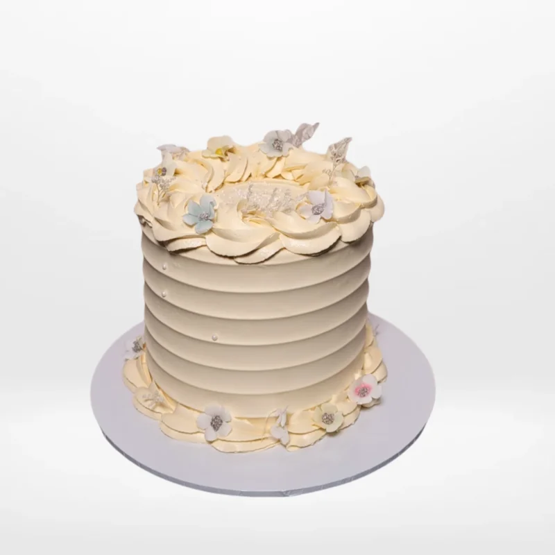 Romantic Anniversary Cake – Elegant anniversary cake for celebrations in Solihull. Romantic Anniversary Cake – A beautifully decorated cake, perfect for anniversary celebrations in Solihull.