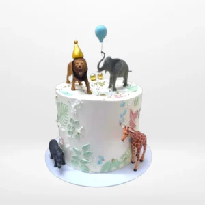 Birthday Cake Safari – Custom jungle and safari-themed cake for events in Birmingham. Birthday Cake Safari – A jungle-themed cake with animal and fondant decorations, available at our cake shop birmingham city centre.