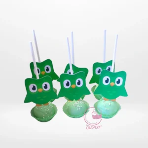 Cake and Pop Owls, Birthday Cakes in Birmingham UK Owl themed cake and pop set featuring handcrafted owl decorations for birthday cakes in Birmingham UK.