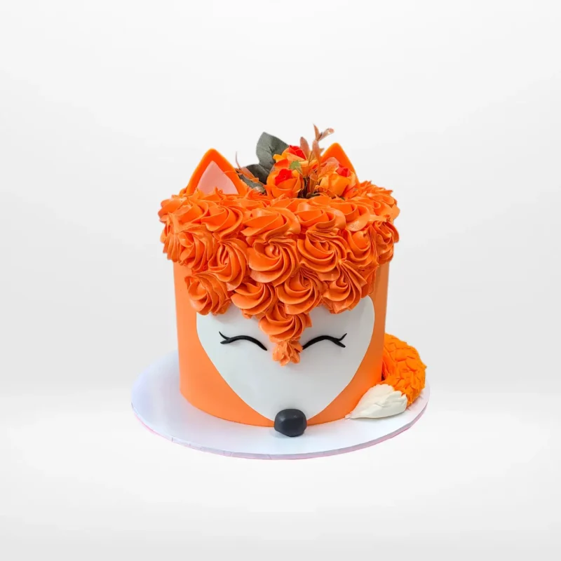 Fox Cake Birmingham Fox themed cake with cute design and detailed decoration handcrafted in Birmingham.